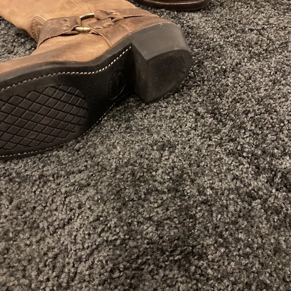 Womens Fyre Boot in size 10 wore 1 time In Excellent Condition - Picture 4 of 6